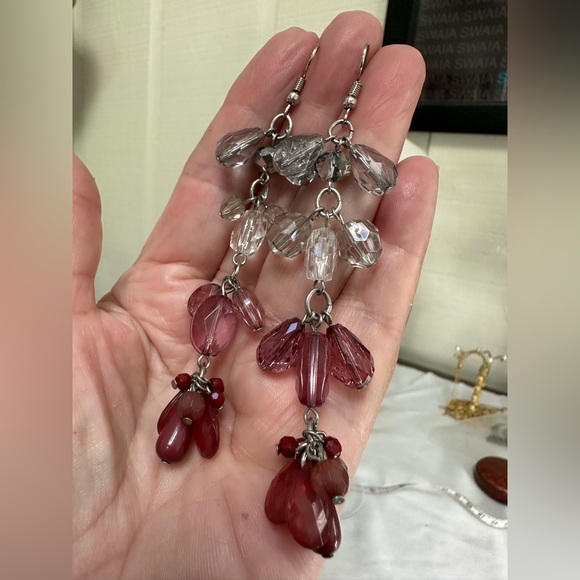 Long chandelier style dangle earrings - Picture 6 of 6